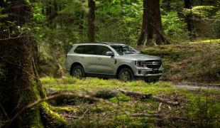 Сравнение 2023 Ford Everest Trend и Isuzu MU-X LS-T, кто выйдет победителем?