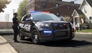 Иск против Ford Police Interceptor Utility,  Ford Mustang Dark Horse R отправится в Австралию