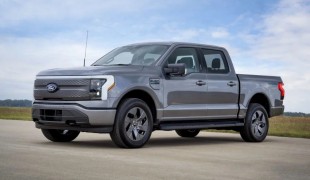 В 2024 году Ford F-150 Lightning получит новые функции, и огромное производство кроссовера Edge