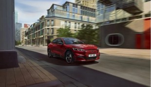 Последние новости о Ford Mustang Mach-E Premium, GT и V8