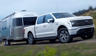 Ford F-150 Lightning в 2022 году переоборудуют
