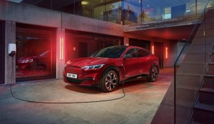 Ford увеличит инвестиции в электромобили