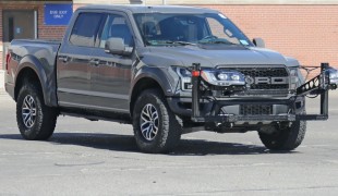 Ford F-150 Raptor Light с новыми фарами