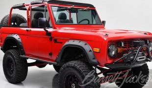 Ford Bronco Restomod 1977 года Кевина Харта на аукционе