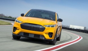 Безопасность задних сидений Ford Mustang Mach-E 2021