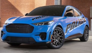 Ford Mustang Mach-E 2021 года для полиции