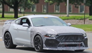 Мощность Ford Mustang Mach 1 2021 года