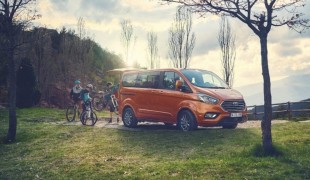 Гибридный Ford Tourneo Custom