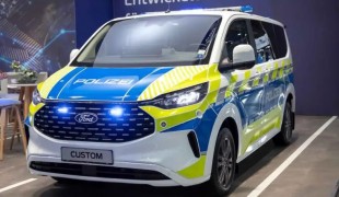 Smolka использует сервис подписки Ford, а Ford Tourneo Custom пополнил полицейский парк Северного Рейна-Вестфалии