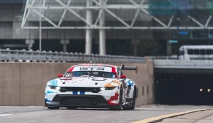 Вдохновение Ford Total Performance, и актуальная информация о новом гоночного автомобиле Ford
