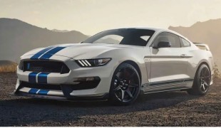 Ford Mustang Shelby GT350R Heritage Edition участвует в розыгрыше, и новые пилоты Ford Performance Junior Program