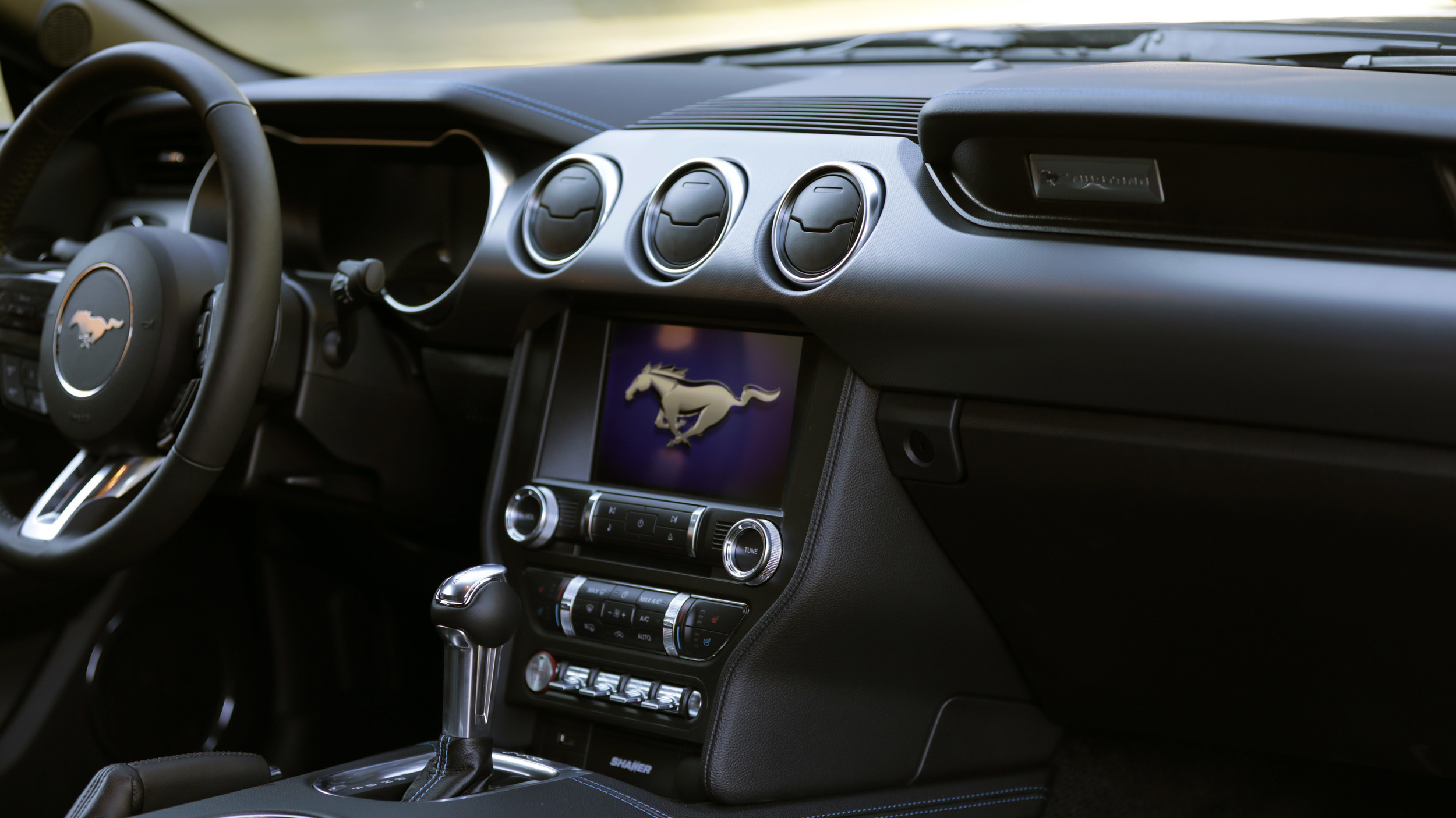 Ford Mustang Shelby GT500 2020 фото 4 - превью