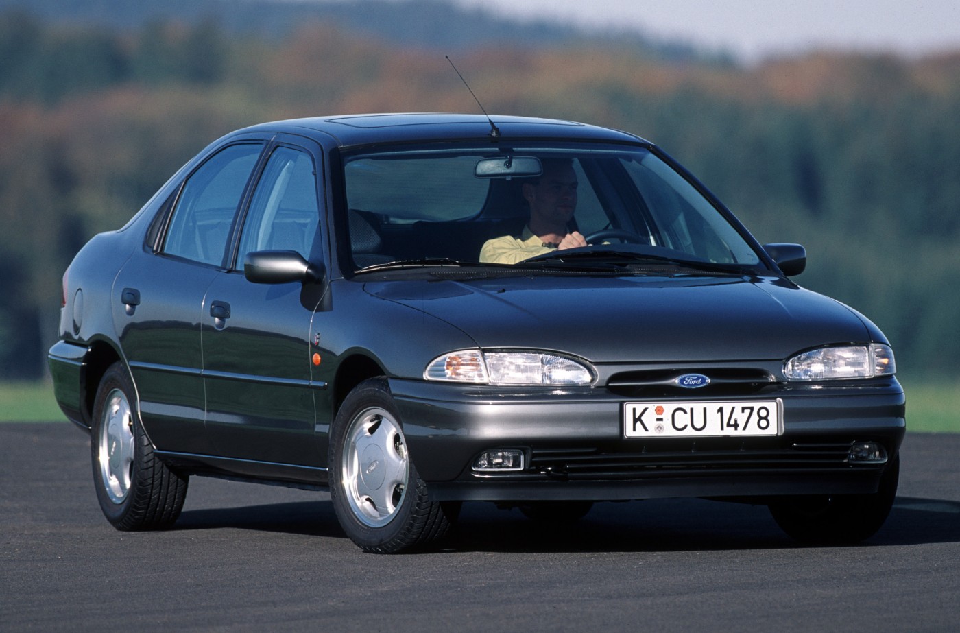 Ford Mondeo (1) фото