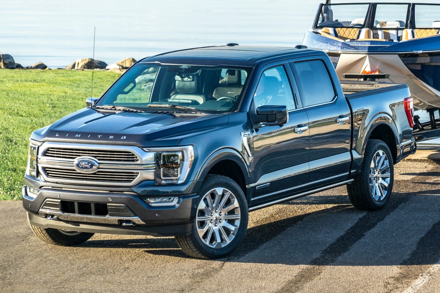 Ford F-150 2021 года с гибридной трансмиссией PowerBoost фото 4 - превью
