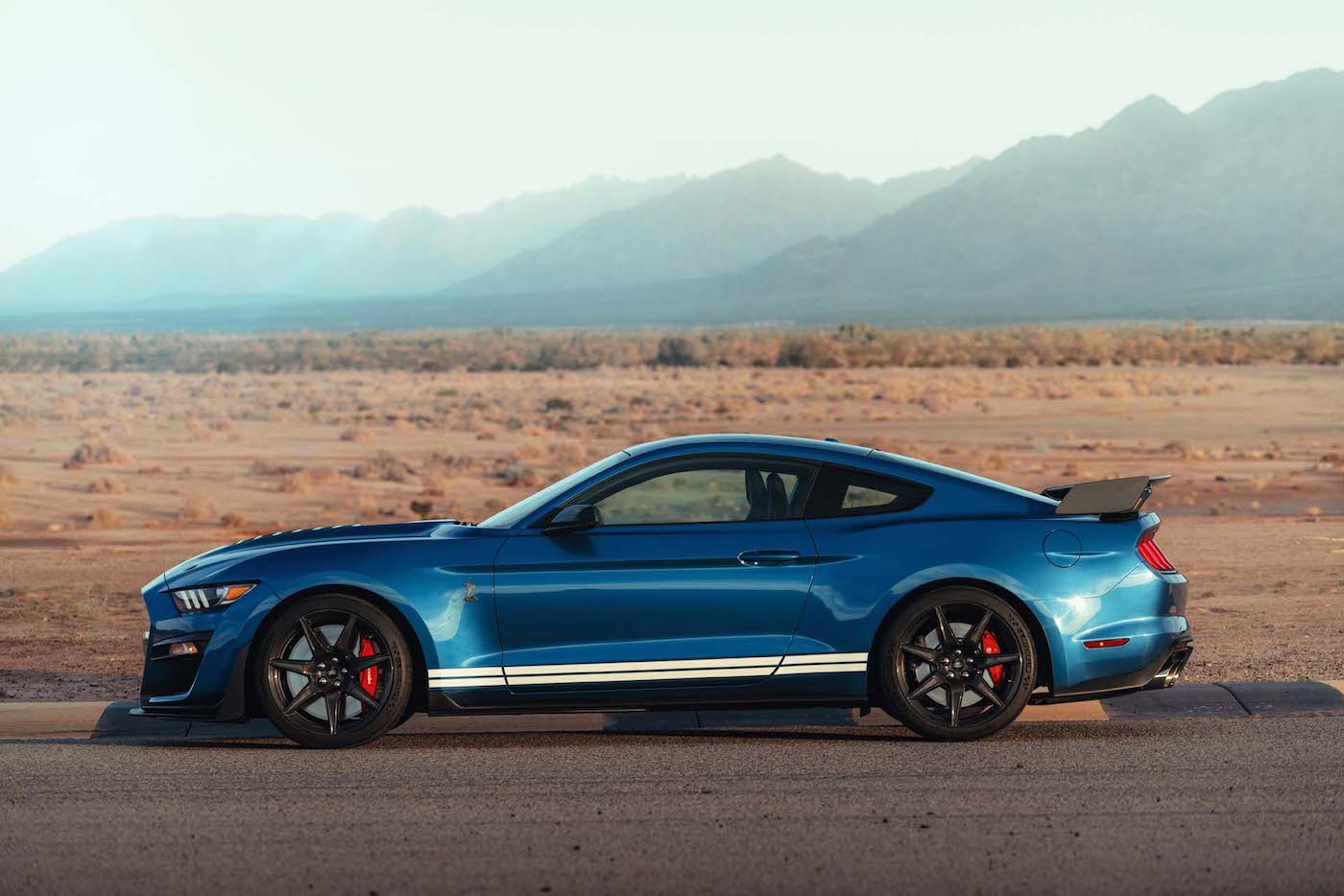 Ford Mustang Shelby GT500 2020 года фото 1 - превью