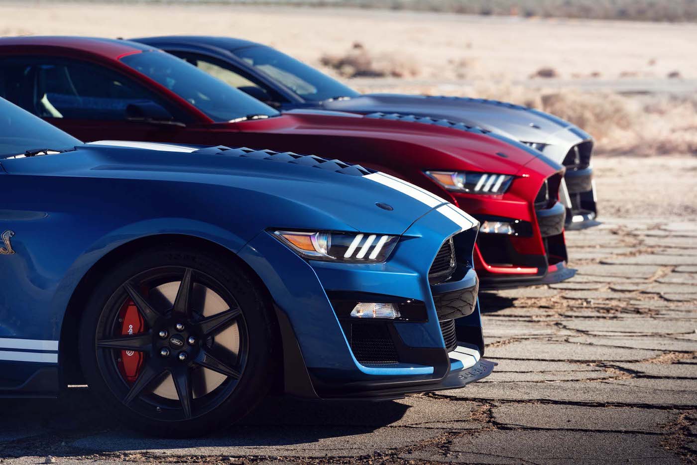 Ford Mustang Shelby GT500 2020 года фото 3 - превью