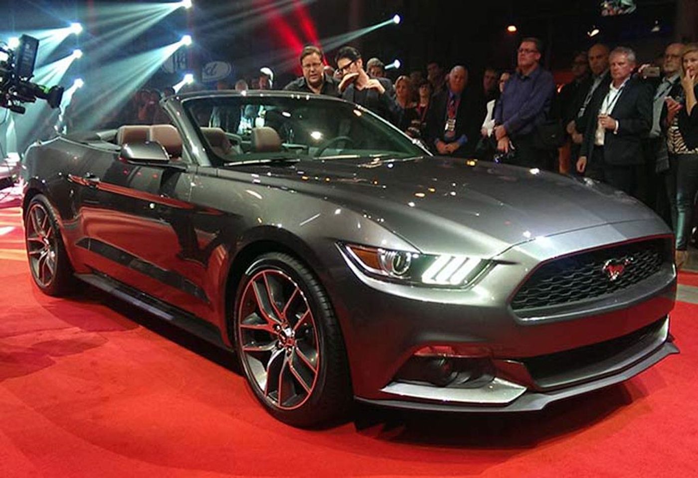 Ford Mustang-Inspired Electric Concept фото 3 - превью