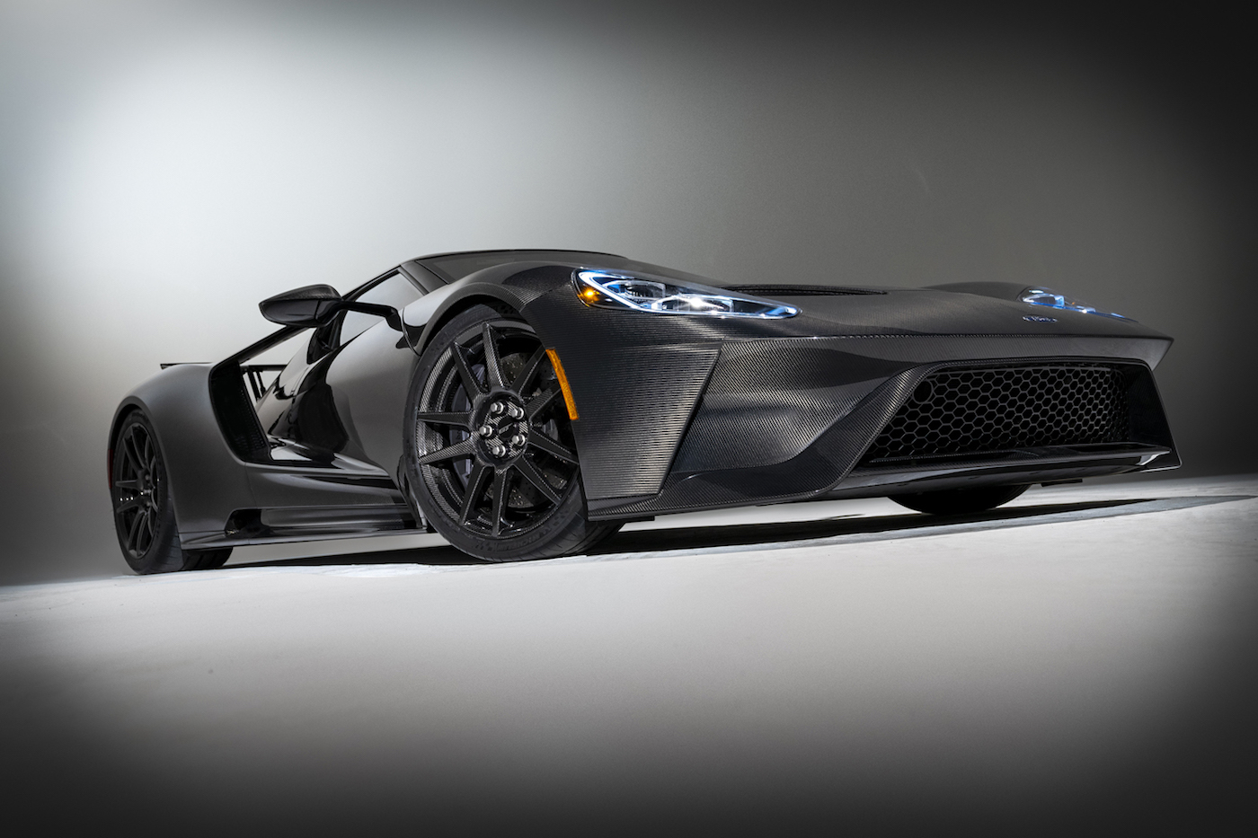 Каким будет Ford GT 2020 года фото 1 - превью