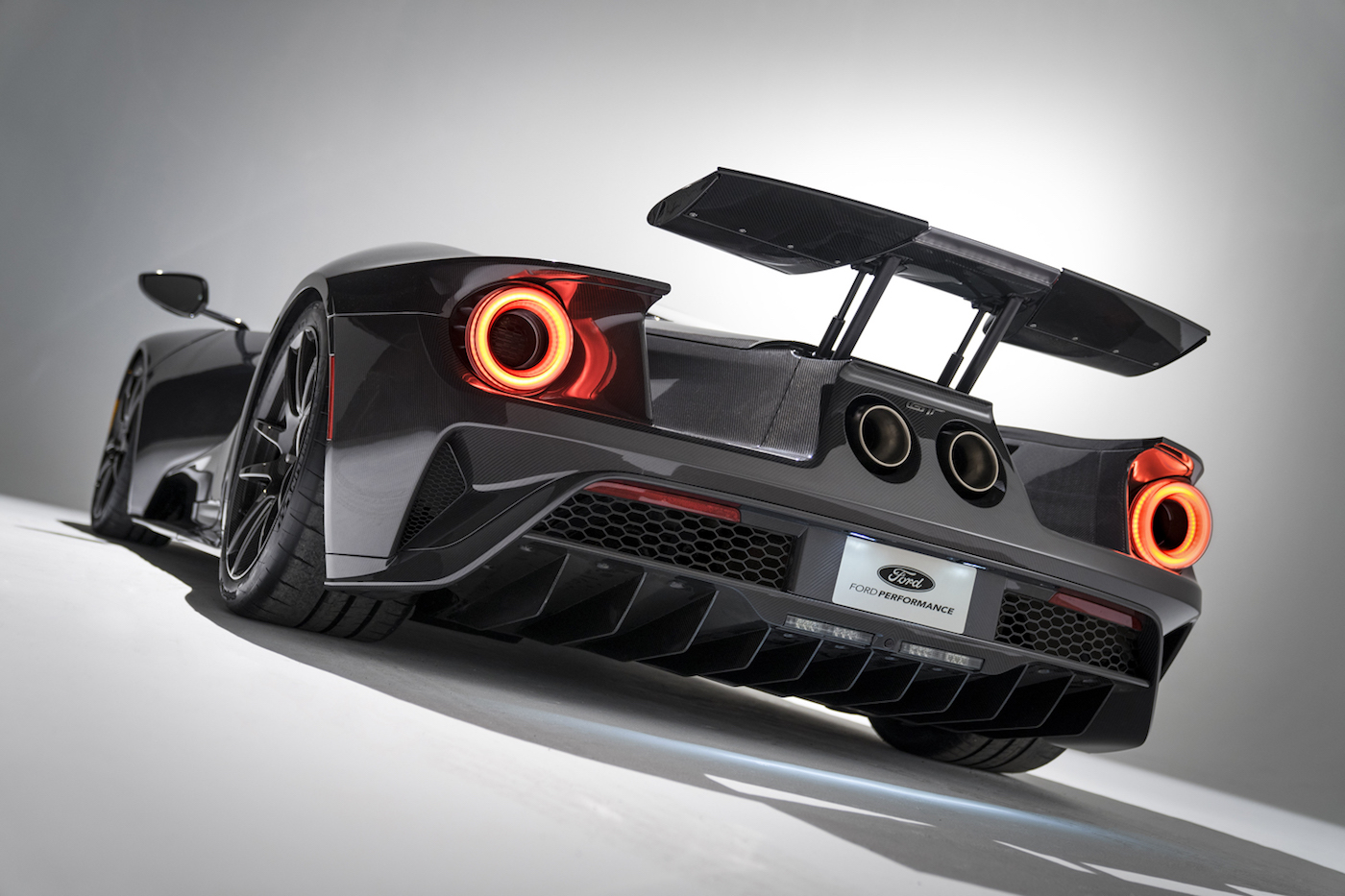 Каким будет Ford GT 2020 года фото 4 - превью