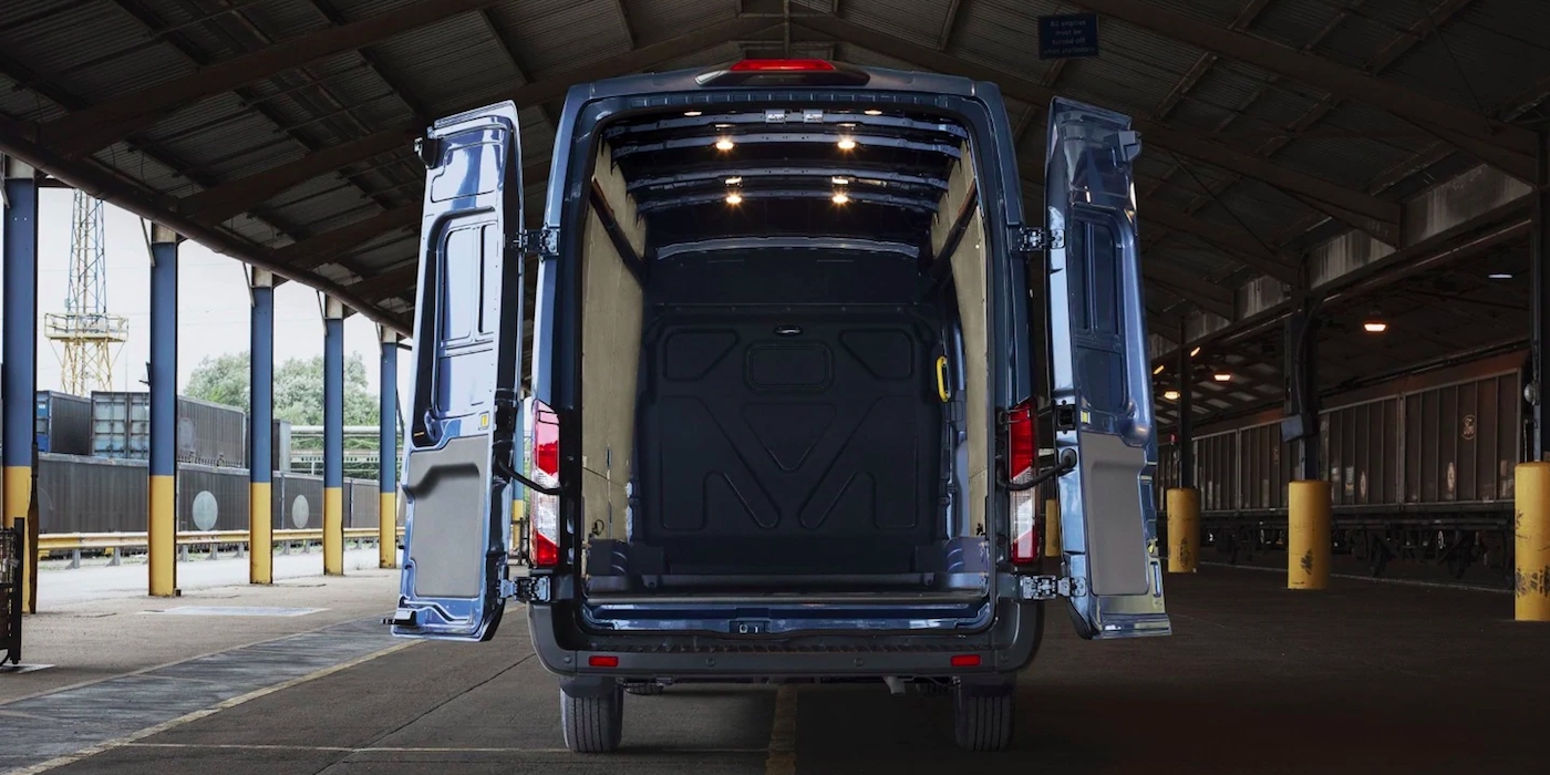 Производство Ford Transit Van в Турции остановлено фото 4 - превью