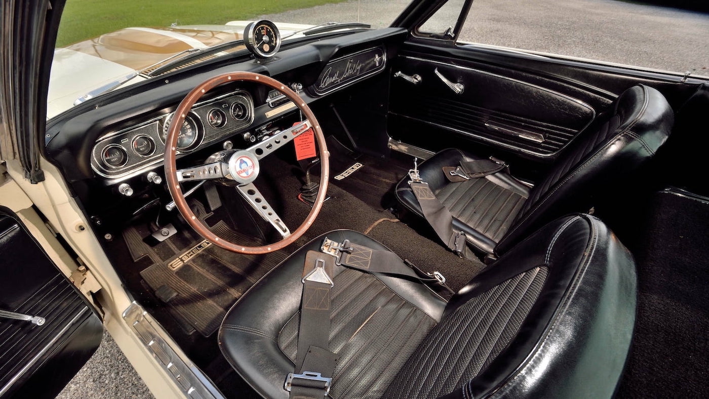 Ford Mustang Shelby GT350H 1966 года на аукционе фото 3 - превью