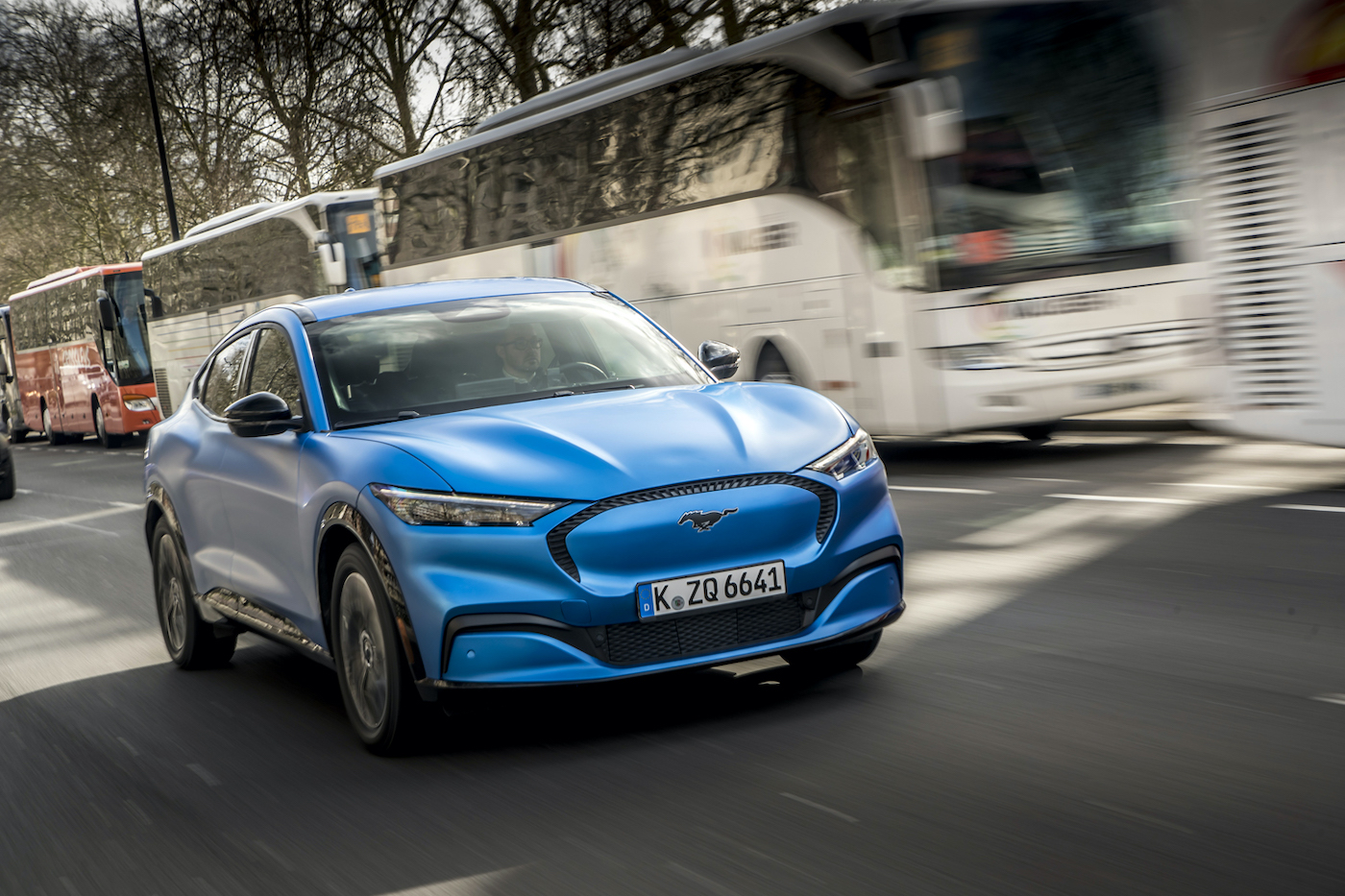 Рендеринг Ford Mustang Mach-E Coupe 2021 года фото 2 - превью