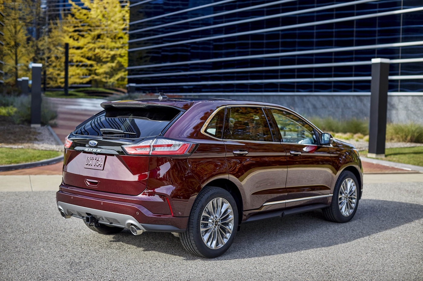 Дополнительные пакеты Ford Edge Outfitters 2021 года фото 2 - превью