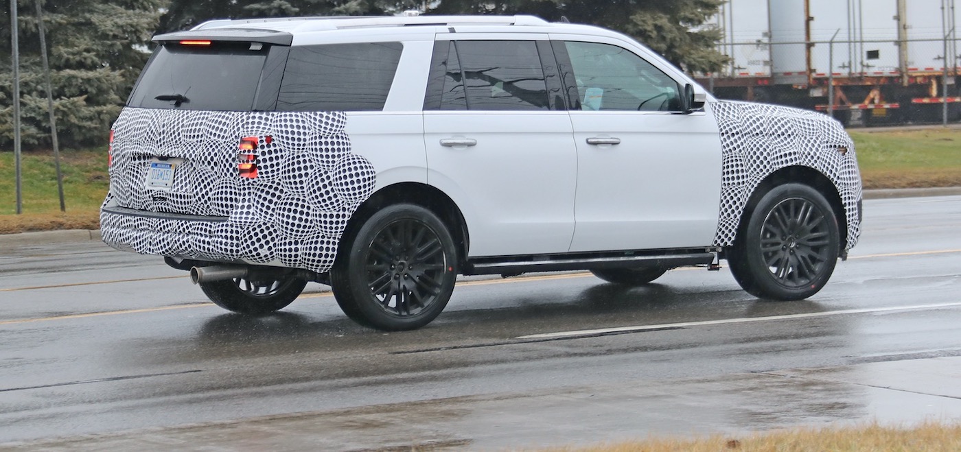 Ford Expedition 2022 года: ожидания обновлений фото 1 - превью