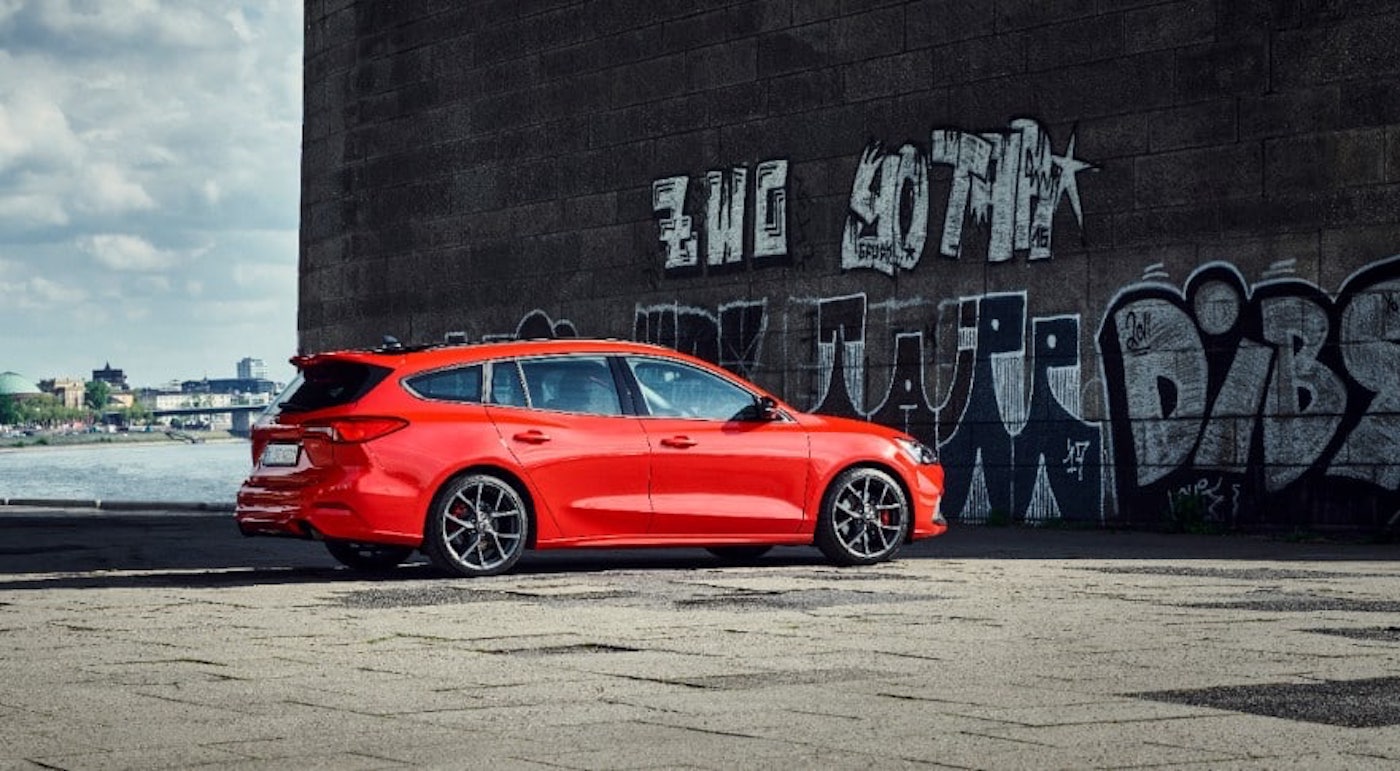 Новый Ford Focus ST универсал фото 3 - превью